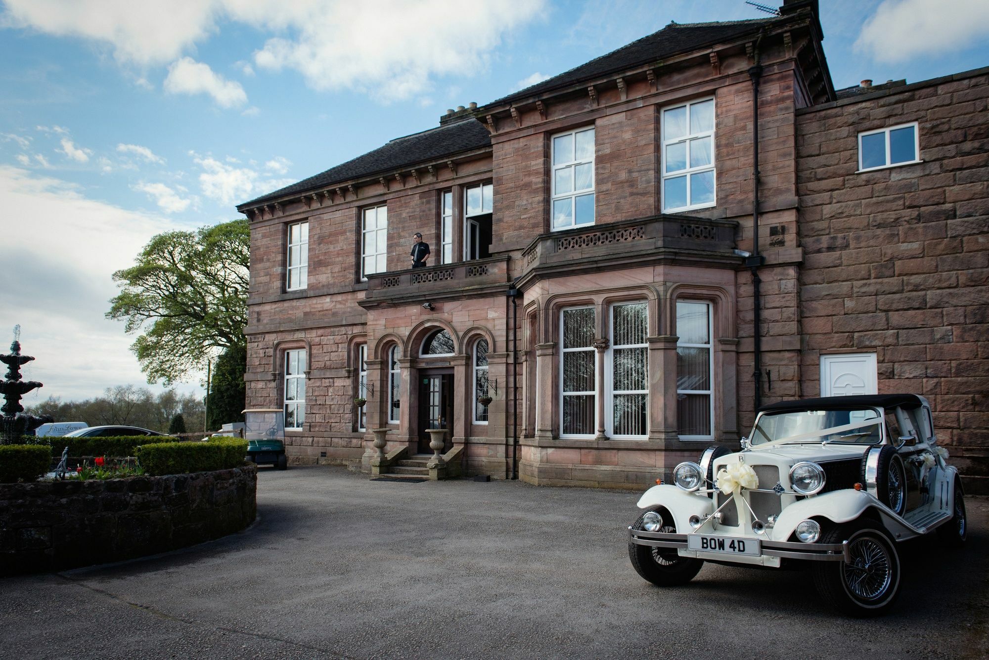 Whiston Hall 외부 사진